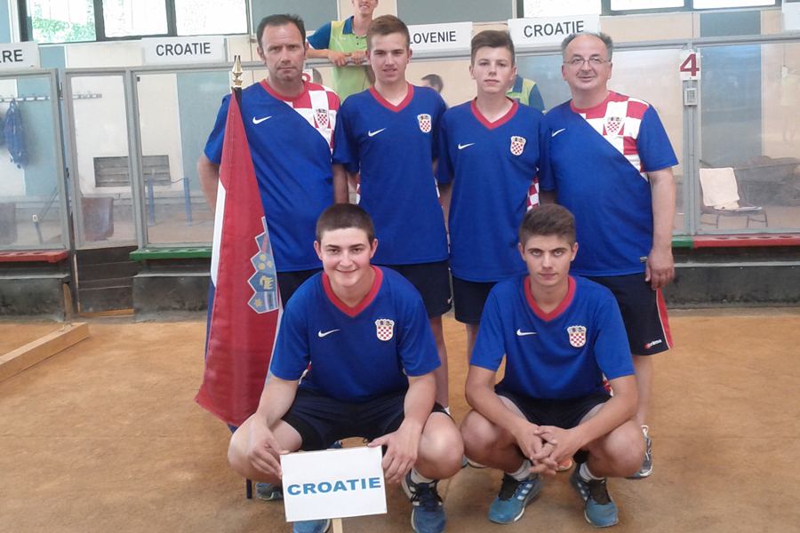 Juniori prvi u francuskom Echirollesu