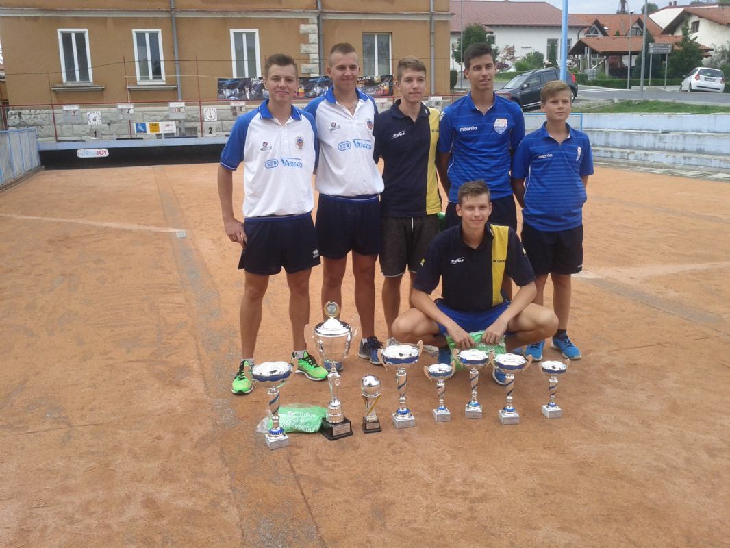 Mateo Načinović i Dario Juričić - Rijeka   pobjednici 4.  međunarodnog juniorskog  turnira parova Pokal Postojnske Jame