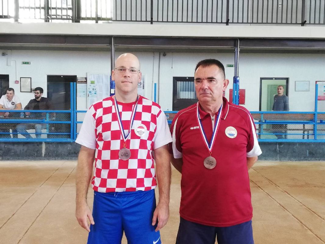 Buterinu i Kolčegu brončane medalje sa PH u preciznom izbijanju