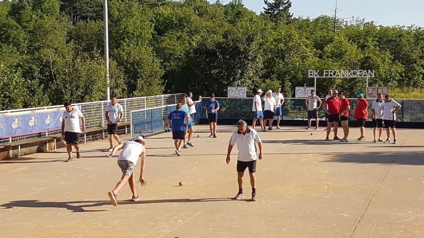 Povratak boćara i boćarica na jogove